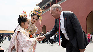 Thumbnail - Senator the Honourable Don Farrell, Minister for Trade and Tourism, visits Beijing to discuss the relaxing of trade restrictions between Australia and Beijing. May 11-12, 2023.
